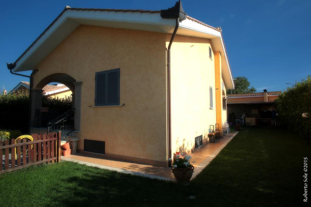 Il Bacio E La Nocciola Bed & Breakfast Labico Phòng bức ảnh