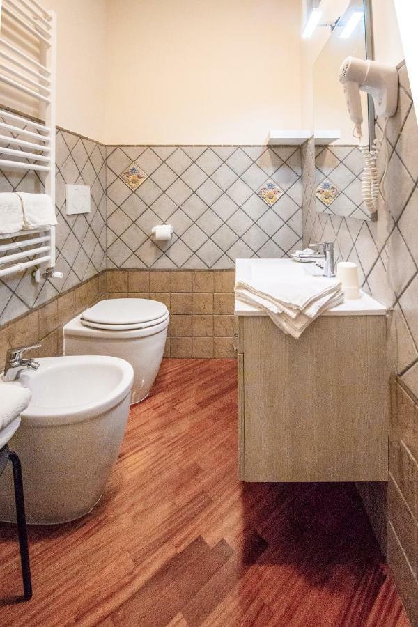 Il Bacio E La Nocciola Bed & Breakfast Labico Ngoại thất bức ảnh